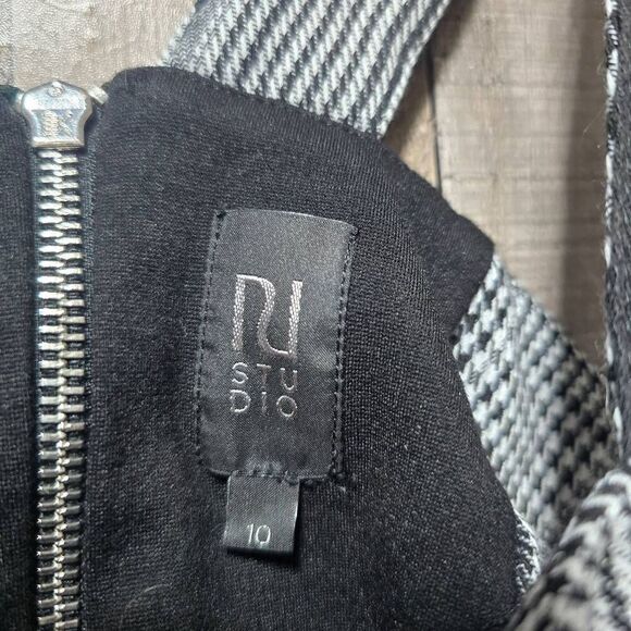 RI Studio Houndstooth Plaid Crop Tank Top - Picture 3 of 4